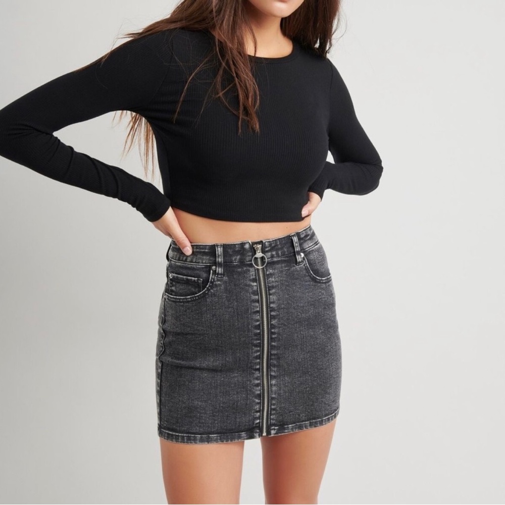 GARAGE black denim zipper skirt